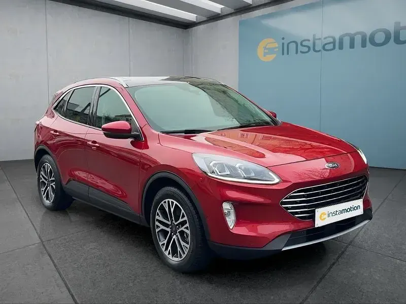 Gebraucht Ford Kuga Titanium 224 PS (164 kW) 2021 Rot SUV