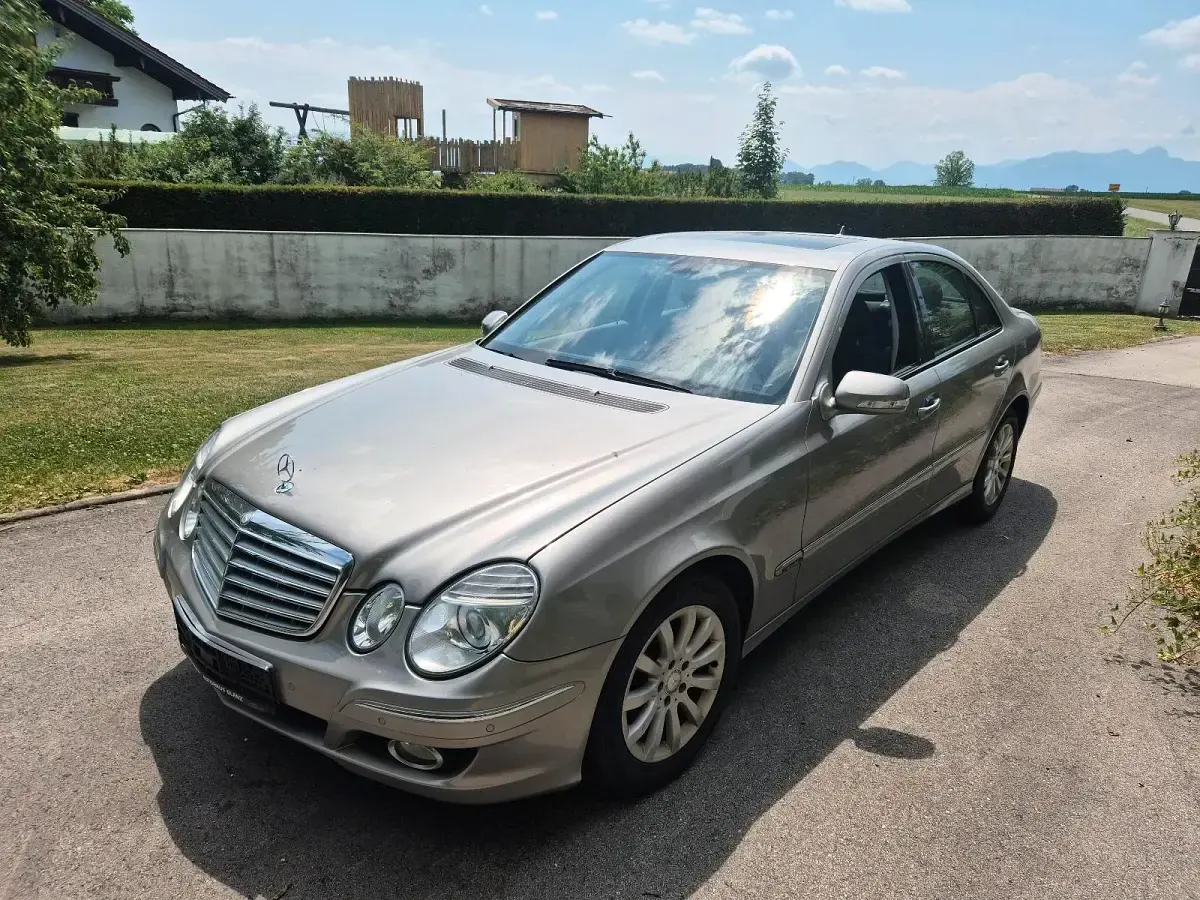 Gebraucht Mercedes E280 Elegance 190 PS (139 kW) 2007 Silber Limousine
