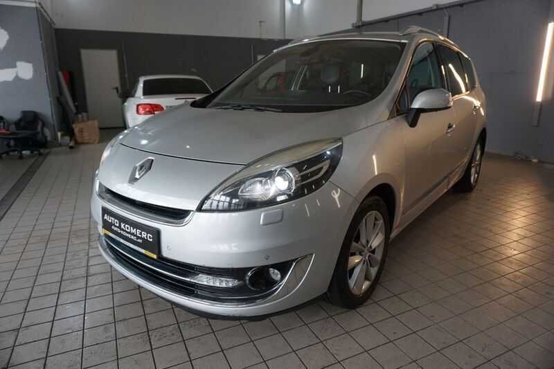 Grau Gebraucht 2012 Renault Scénic III Luxe Van / Kleinbus | 2.200 € (Superpreis) - Bild 1/4