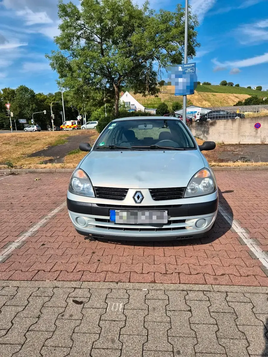 Gebraucht Renault Clio II 75 PS (55 kW) 2004 Grau Limousine