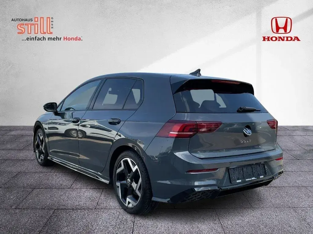 Gebraucht VW Golf VIII R-line 150 PS (110 kW) 2025 Delfingrau metallic Limousine
