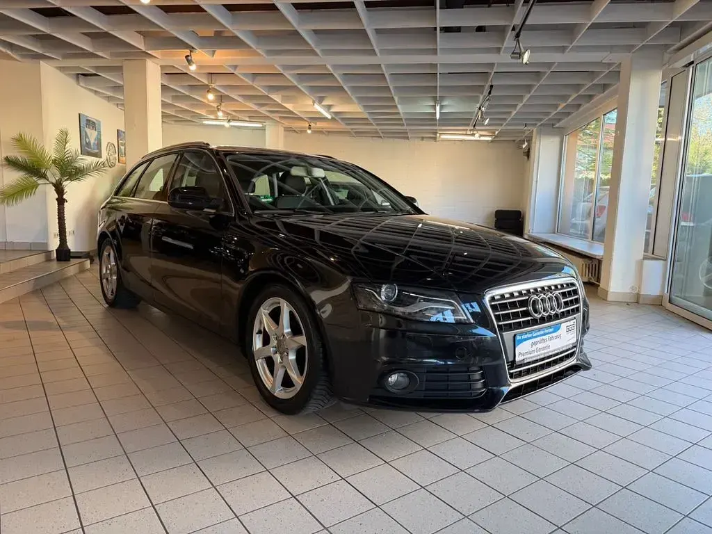 Second-hand Audi A4 Ambition 120 CP (88 kW) 2011 Negru Break