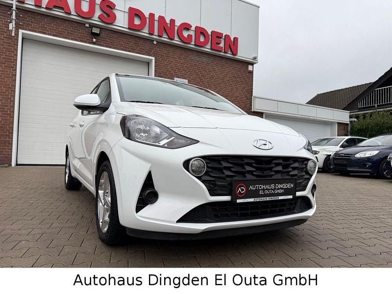 Gebraucht Hyundai i10 Trend 157 PS (115 kW) 2021 Weiß Kleinwagen