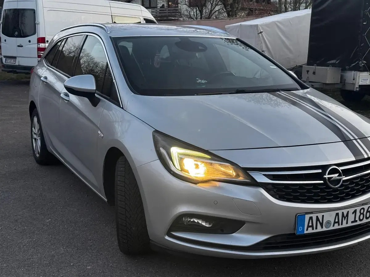 Gebraucht Opel Astra Sport 136 PS (100 kW) 2017 Grau Kombi