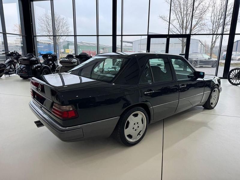 Gebraucht Mercedes E300 AMG 272 PS (200 kW) 1993 Grau Limousine