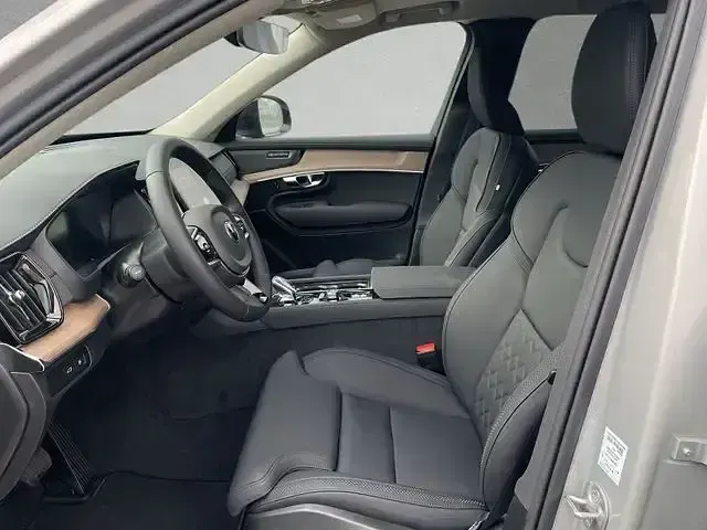 Gebraucht Volvo XC90 Plus 455 PS (334 kW) 2025 Silver dawn SUV