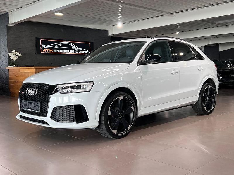 Weiß Gebraucht 2016 Audi RS Q3 Sport SUV | 39.990 € - Bild 1/4