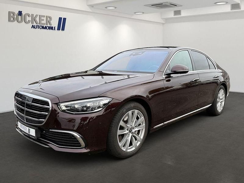 Gebraucht Mercedes S450 367 PS (269 kW) 2024 Rot Limousine