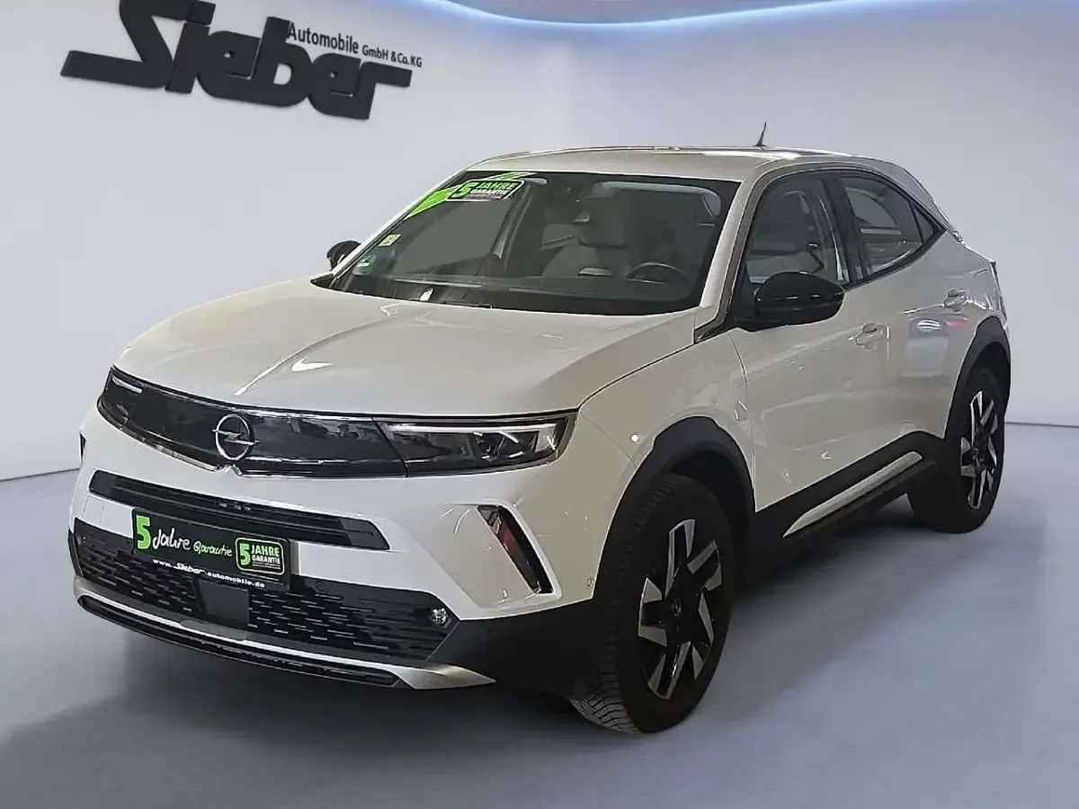 Używany Opel Mokka Elegance 101 KM (74 kW) 2023 Biały SUV