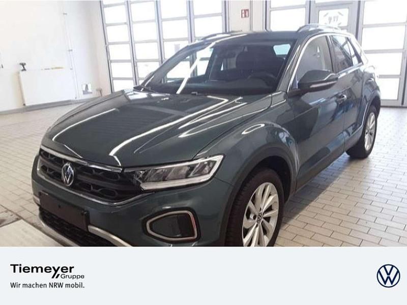 Blau Gebraucht 2024 VW T-Roc Life SUV | 21.790 € (Guter Preis) - Bild 1/4