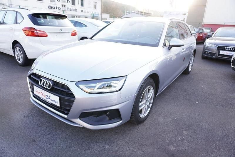 Gebraucht Audi A4 163 PS (119 kW) 2020 Silber Kombi