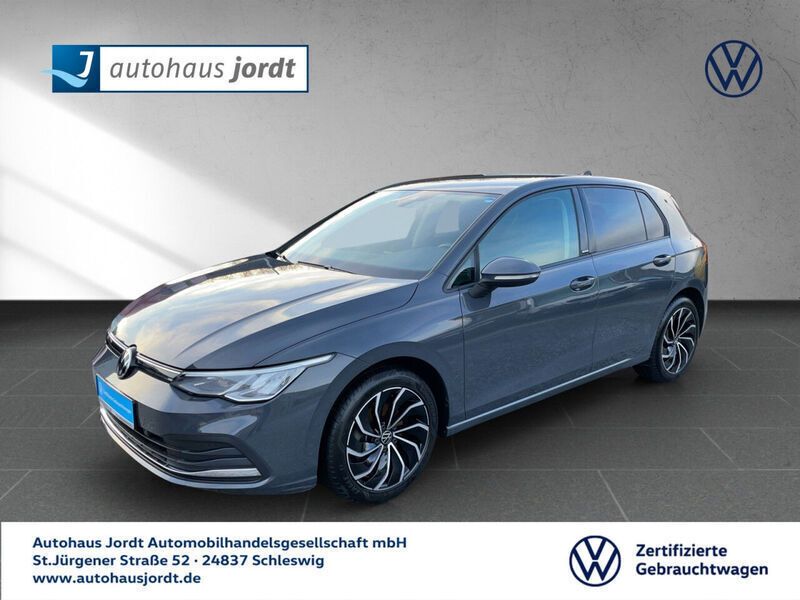 Grau Gebraucht 2021 VW Golf VIII Active Limousine | 22.590 € (Fairer Preis) - Bild 1/4