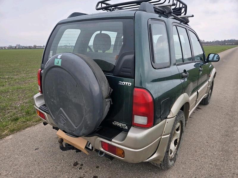 Gebraucht Suzuki Vitara 109 PS (80 kW) 2001 Grün SUV