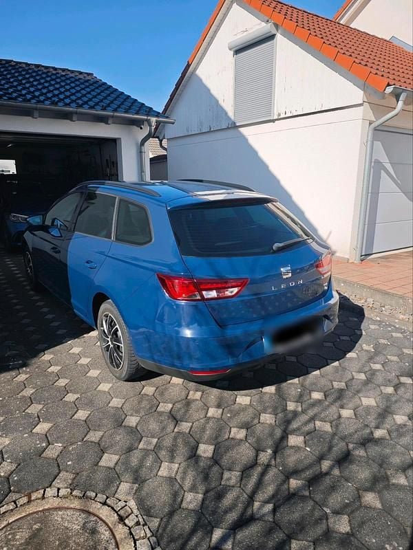 Second-hand Seat Leon Style 150 CP (110 kW) 2016 Albastru Break