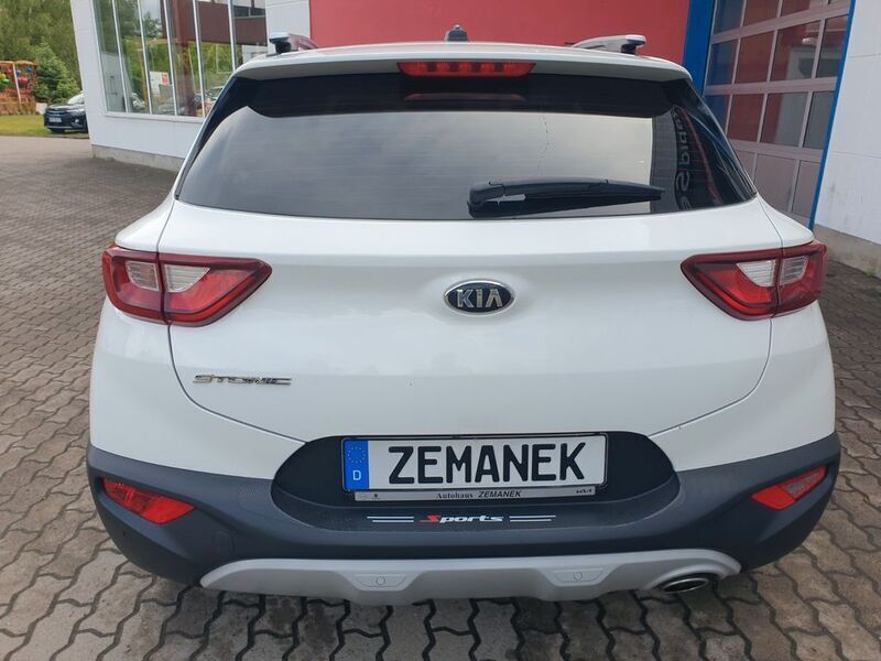 Gebraucht Kia Stonic 99 PS (72 kW) 2018 Weiß SUV