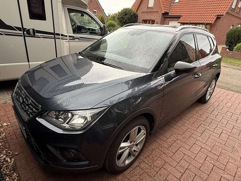Grau Gebraucht 2020 Seat Arona FR SUV | 10.500 € (Guter Preis) - Bild 1/4