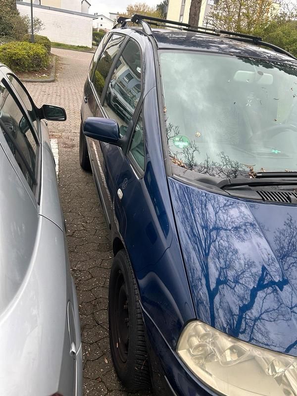 Gebraucht VW Sharan 131 PS (96 kW) 2003 Blau Van / Kleinbus