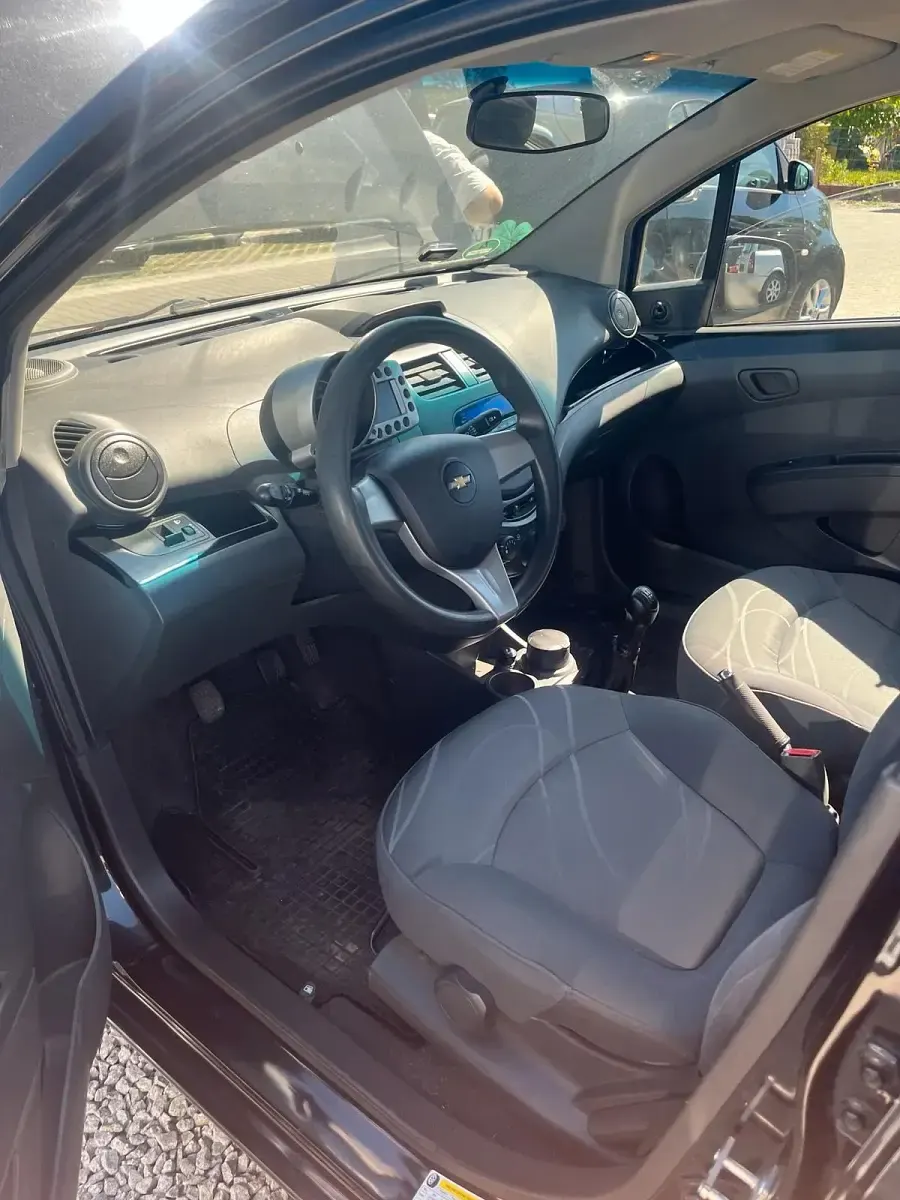 Używany Chevrolet Spark LS 80 KM (58 kW) 2012 Czarny Hatchback