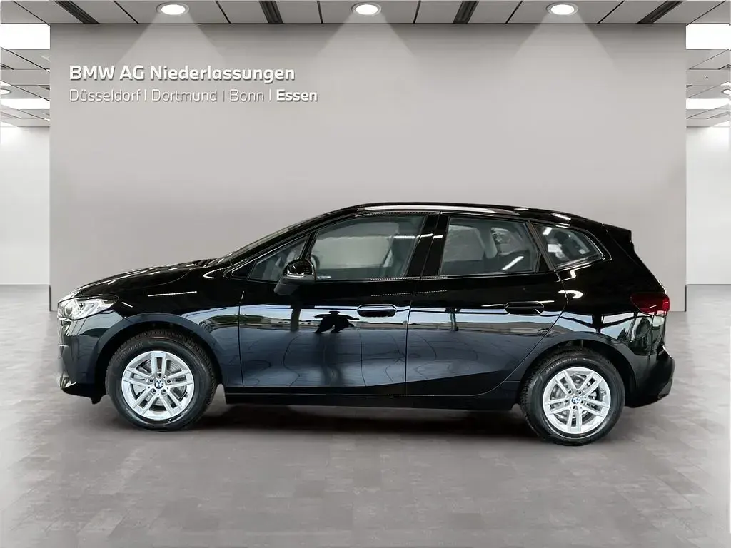 Gebraucht BMW 216 Active Tourer Shadowline 122 PS (89 kW) 2025 Schwarz Van / Kleinbus