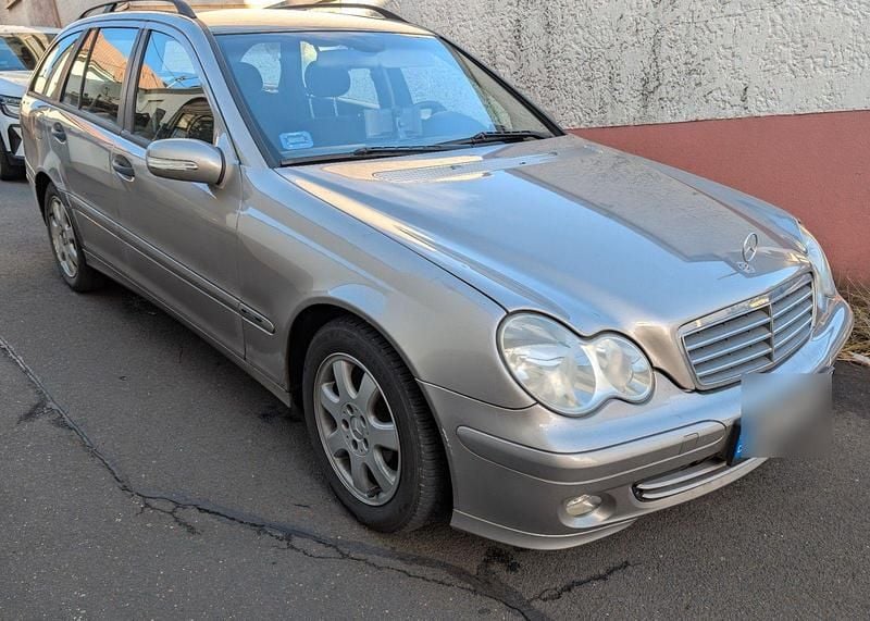 Grau Gebraucht 2004 Mercedes C220 Classic Kombi | 1.250 € (Superpreis) - Bild 1/4