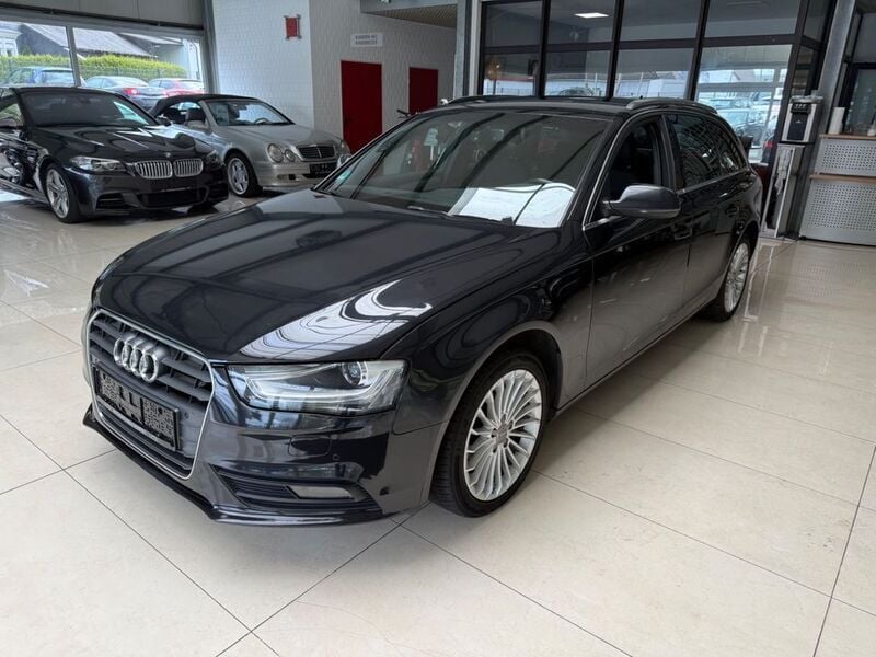 Schwarz Gebraucht 2012 Audi A4 Ambition Kombi | 5.999 € (Fairer Preis) - Bild 1/4