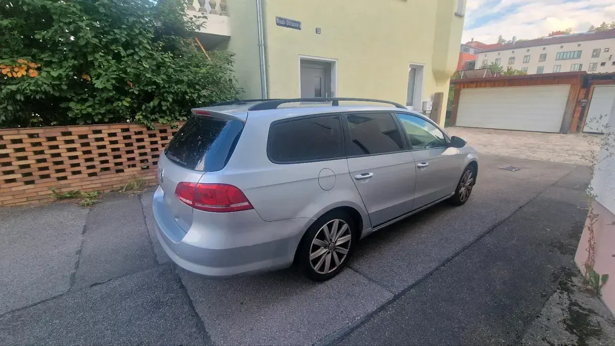 Gebraucht VW Passat 140 PS (102 kW) 2012 Silber Kombi