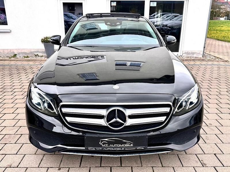 Gebraucht Mercedes E350 Avantgarde 258 PS (189 kW) 2016 Schwarz Limousine