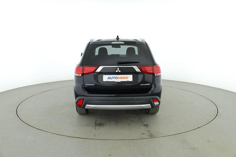 Gebraucht Mitsubishi Outlander Edition 150 PS (110 kW) 2017 Schwarz SUV