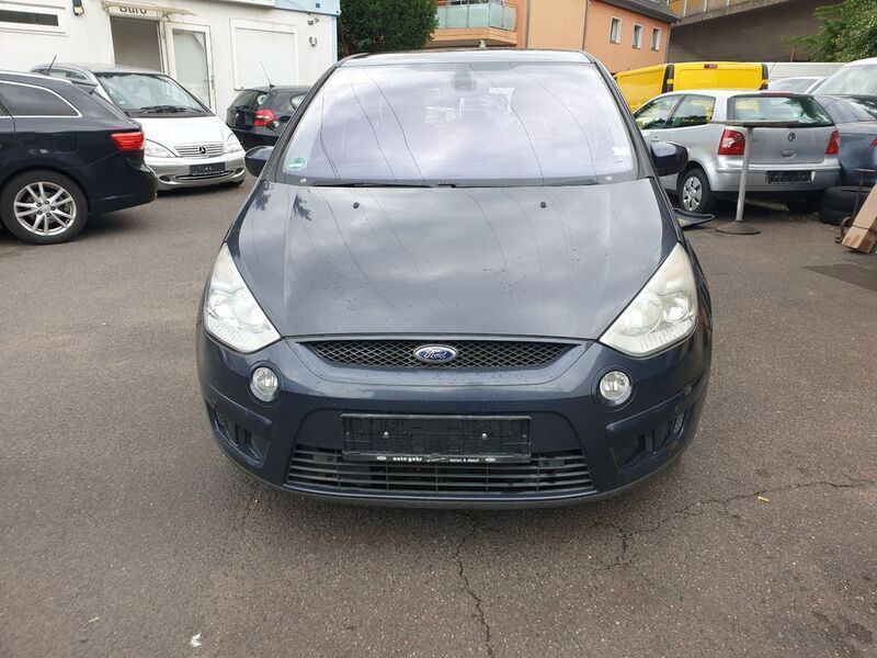 Grau Gebraucht 2009 Ford S-MAX Trend Van / Kleinbus | 4.555 € (Fairer Preis) - Bild 1/4