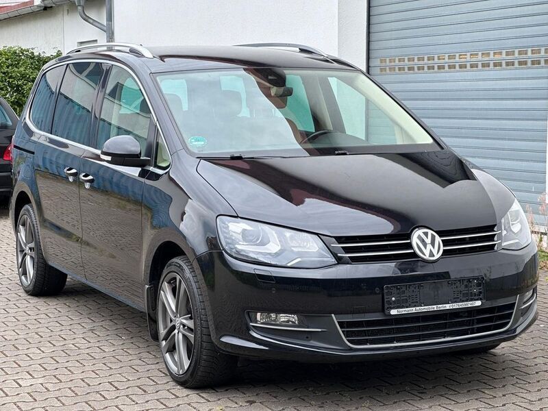 Schwarz Gebraucht 2016 VW Sharan Highline Van / Kleinbus | 21.990 € (Superpreis) - Bild 1/4