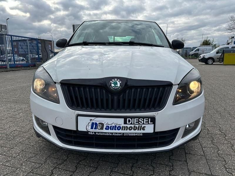 Gebraucht Skoda Fabia Active 75 PS (55 kW) 2012 Weiß Limousine