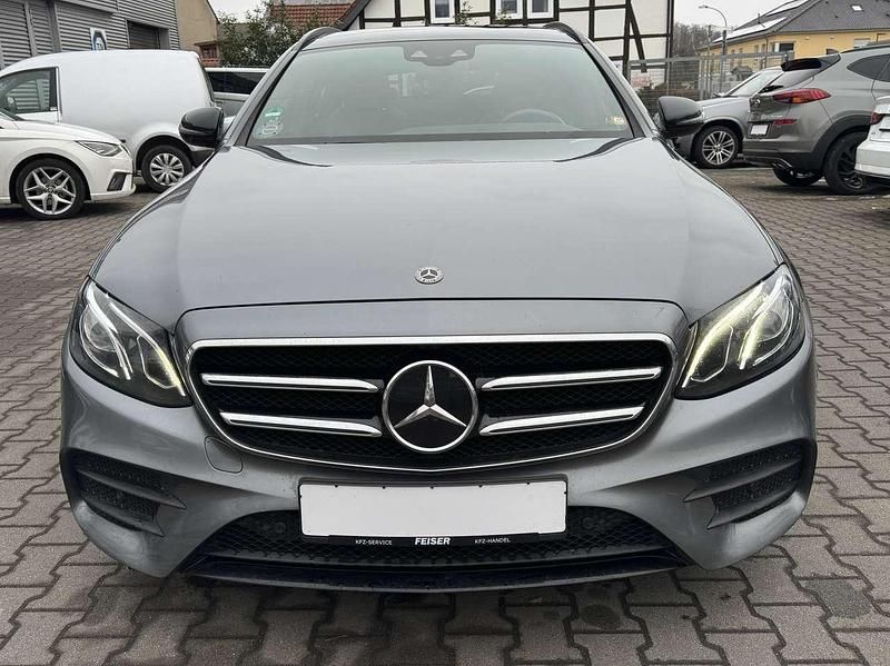 Gebraucht Mercedes E220 AMG 194 PS (142 kW) 2018 Selenitgrau  metalliclack Kombi