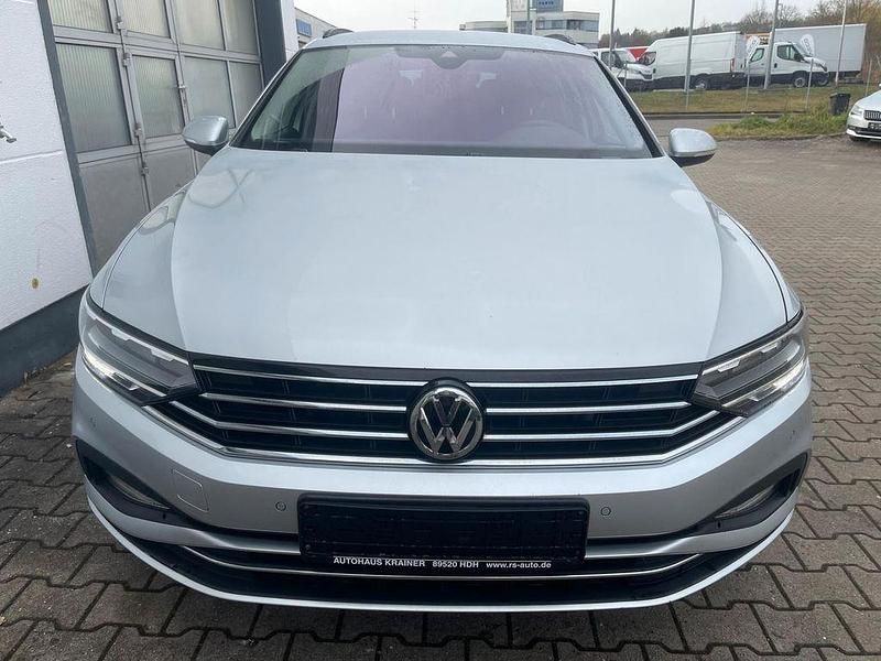Gebraucht VW Passat 190 PS (139 kW) 2019 Silber Kombi