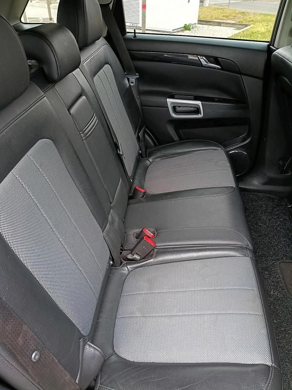 Second-hand Opel Antara 183 CP (134 kW) 2011 Negru SUV