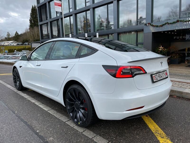Neu Tesla Model 3 Performance 377 kW (513 PS) 2025 Weiß Limousine
