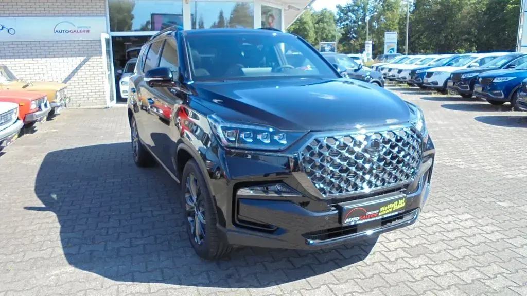 Gebraucht KGM Rexton 201 PS (147 kW) 2026 Schwarz SUV