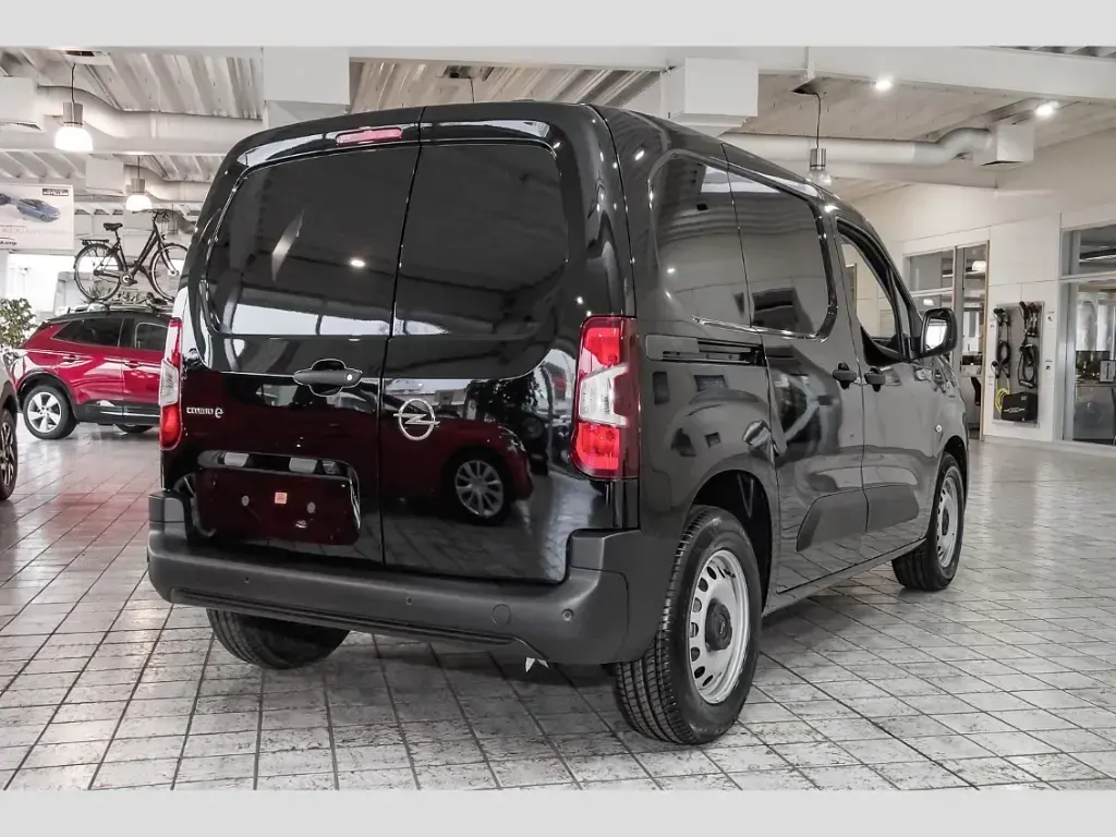 Gebraucht Opel Combo-e Life Edition 100 kW (136 PS) 2023 Schwarz Van