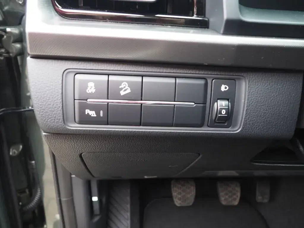 Gebraucht KGM Musso 203 PS (149 kW) 2025 Grün Pickup