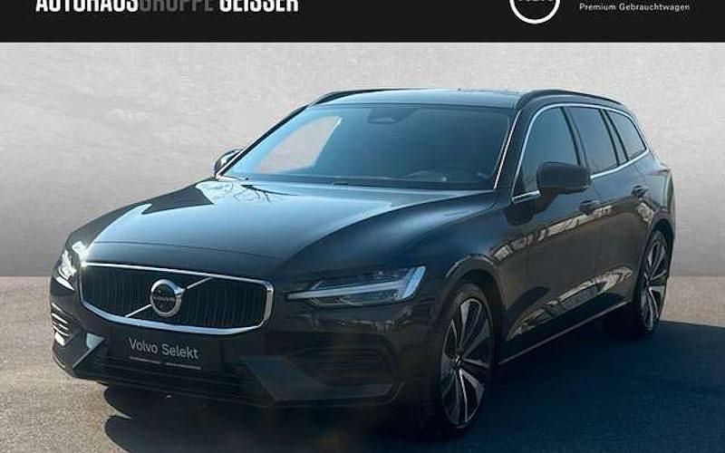Gebraucht Volvo V60 Core 197 PS (144 kW) 2025 Grau Kombi