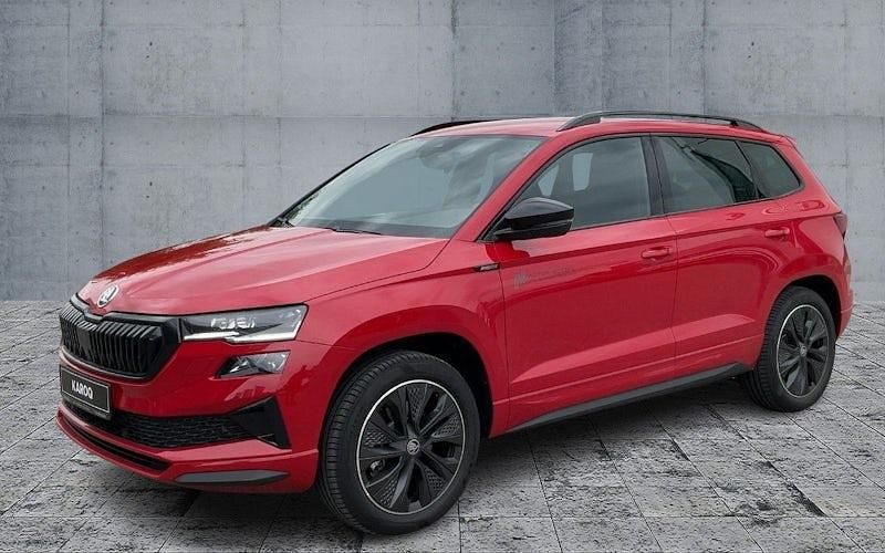 Rot Gebraucht 2025 Skoda Karoq SportLine SUV | 43.770 € (Teuer) - Bild 1/4
