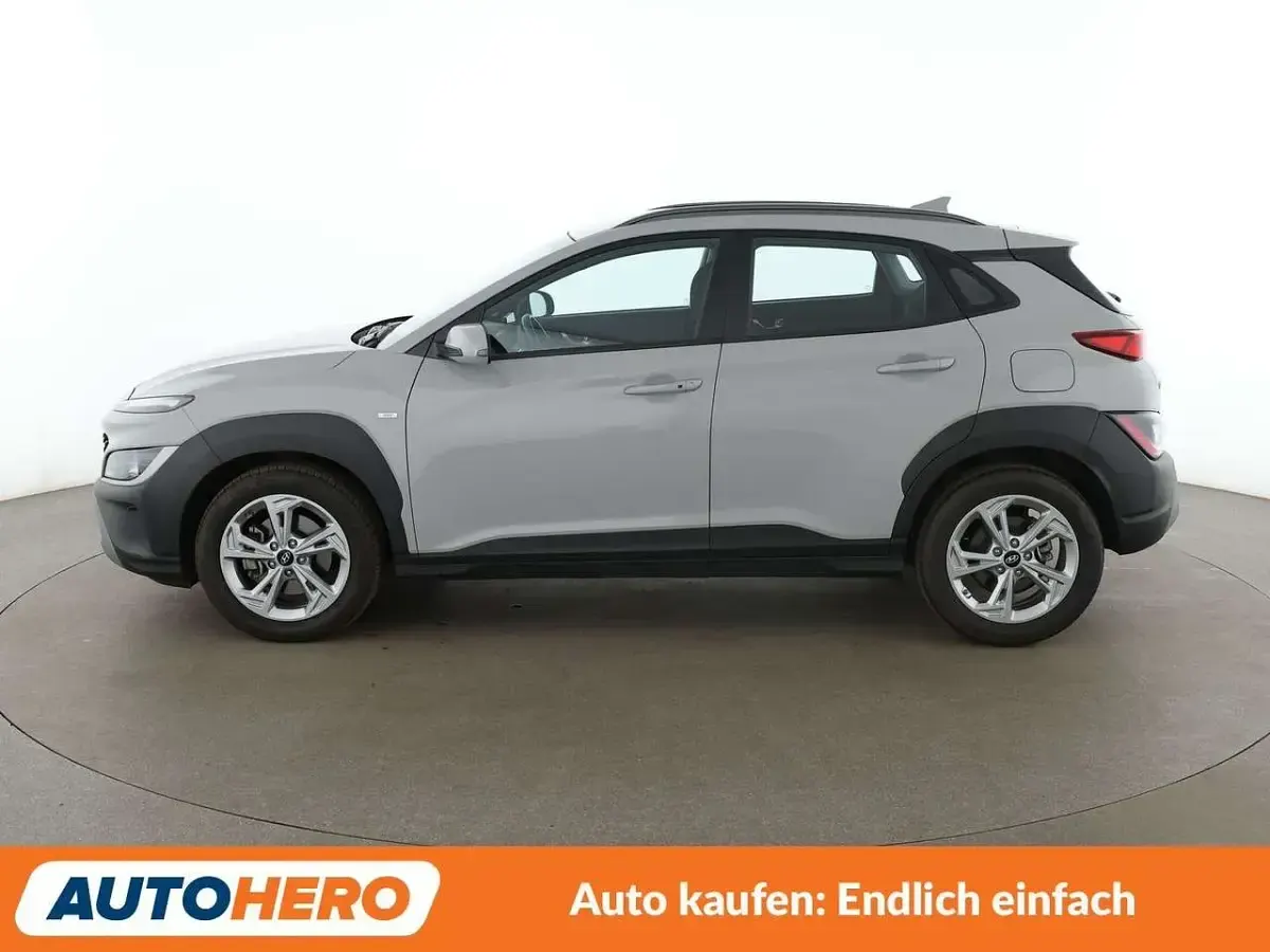 Gebraucht Hyundai Kona 120 PS (88 kW) 2023 Cyber grey SUV