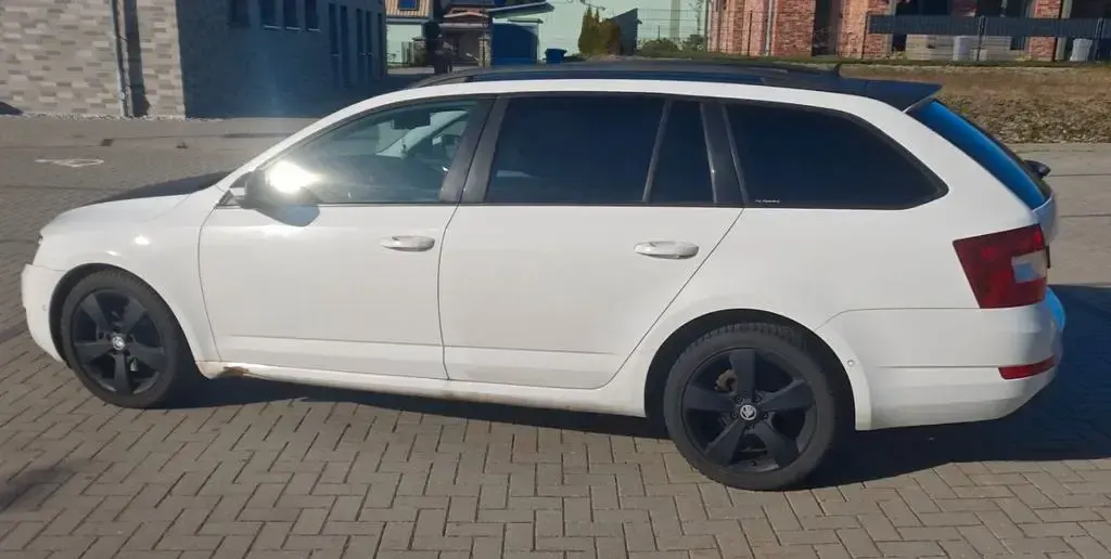 Gebraucht Skoda Octavia Elegance 150 PS (110 kW) 2013 Weiß Kombi