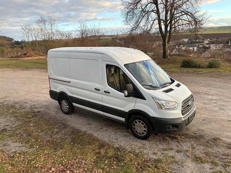 Gebraucht Ford Transit 170 PS (125 kW) 2018 Weiß Van / Kleinbus