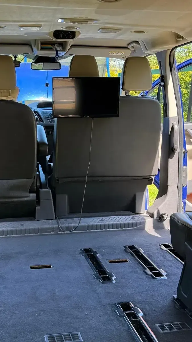 Gebraucht Ford Tourneo 170 PS (125 kW) 2017 Blau Van / Kleinbus