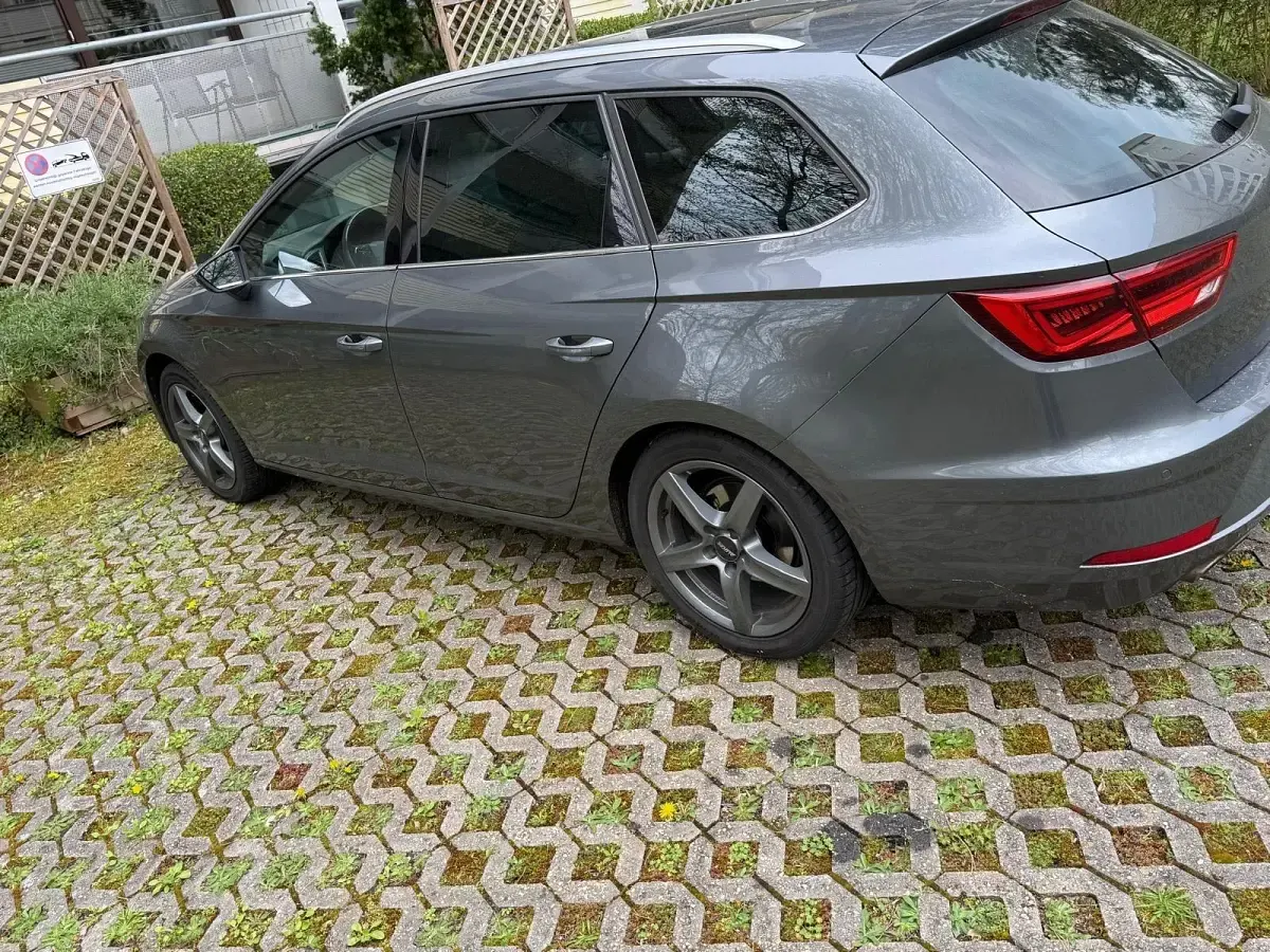 Używany Seat Leon FR 179 KM (131 kW) 2017 Szary Kombi