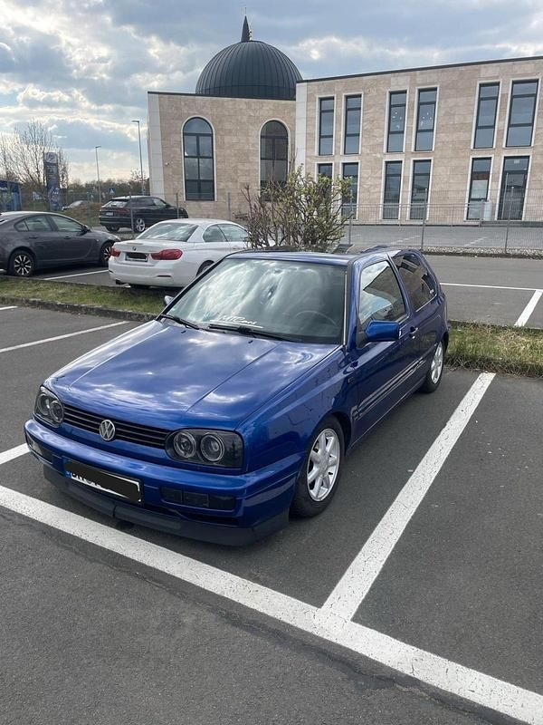 Second-hand VW Golf 60 CP (44 kW) 1997 Albastru Coupe