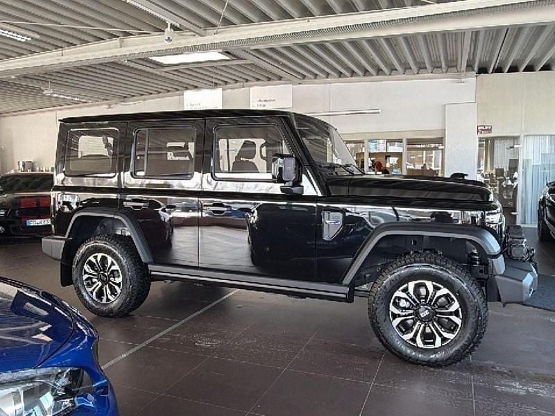 Neu BAW 212 166 PS (122 kW) 2025 Grau SUV