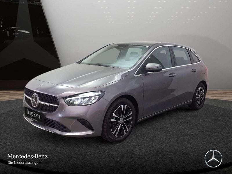 Gebraucht Mercedes E250 Advanced 163 PS (119 kW) 2024 Grau Limousine