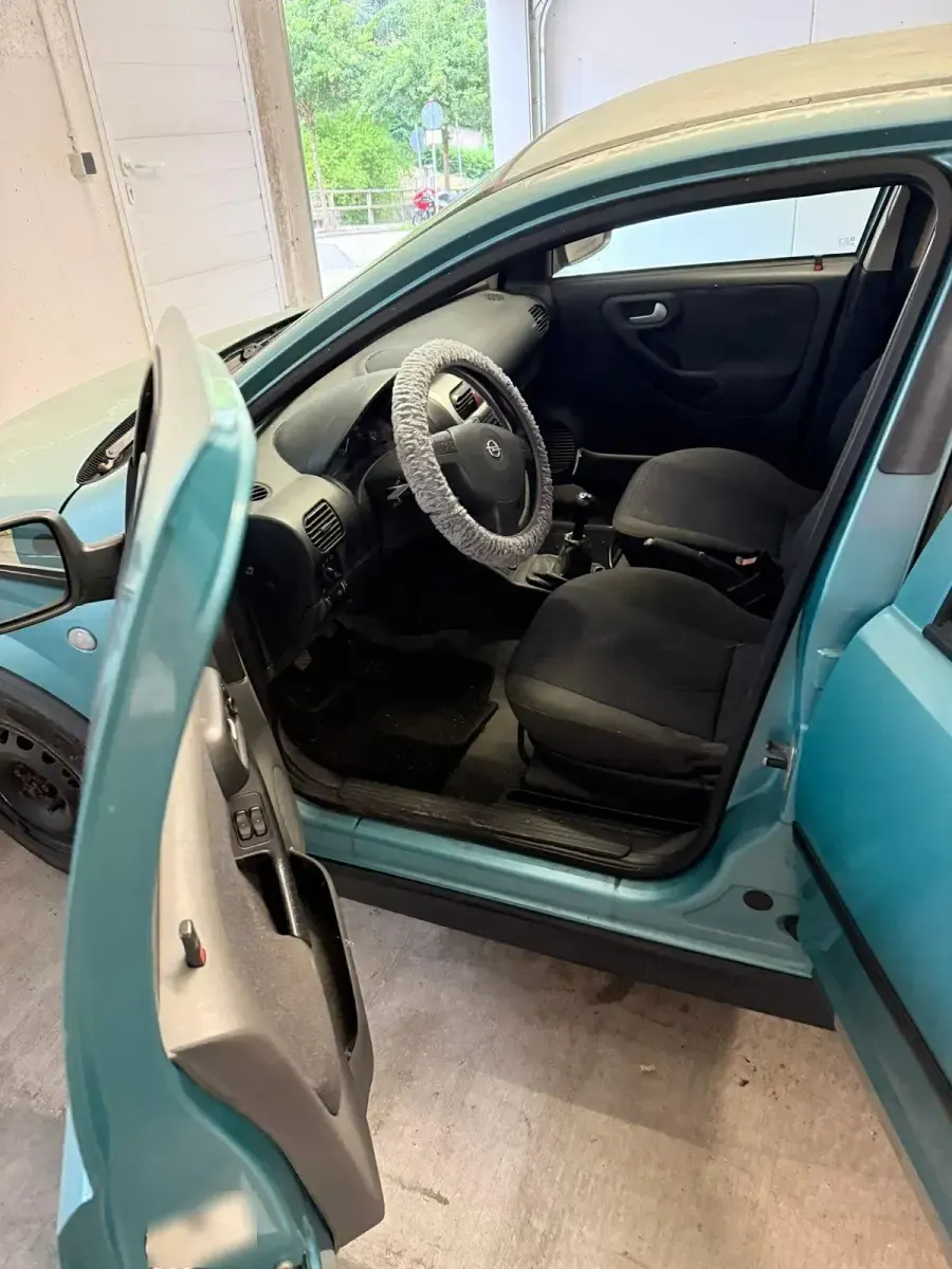Gebraucht Opel Corsa 58 PS (42 kW) 2002 Andere farben Kleinwagen