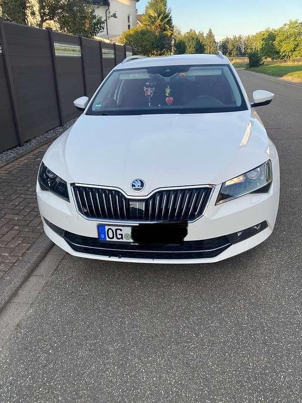 Gebraucht 2018 Skoda Superb Style Kombi | 16.500 € (Fairer Preis) - Bild 1/4